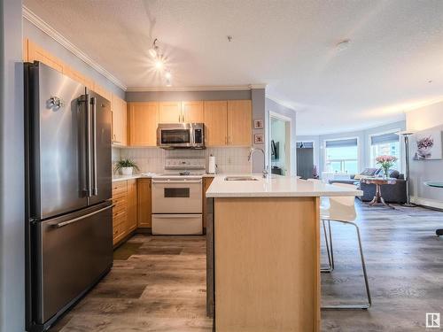 310 9938 104 Street, Edmonton, AB - Indoor Photo Showing Kitchen