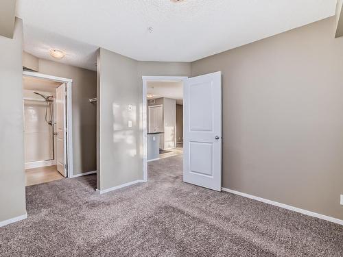 120 3315 James Mowatt Trail, Edmonton, AB - Indoor Photo Showing Other Room