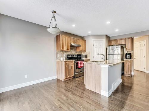 16725 120 Street, Edmonton, AB - Indoor Photo Showing Kitchen