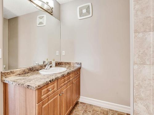 16725 120 Street, Edmonton, AB - Indoor Photo Showing Bathroom