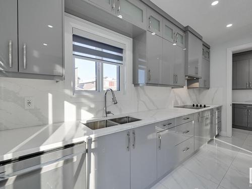 38 Elwyck Gate, Spruce Grove, AB - Indoor Photo Showing Kitchen With Double Sink With Upgraded Kitchen