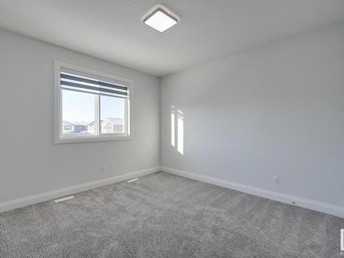 38 Elwyck Gate, Spruce Grove, AB - Indoor Photo Showing Other Room