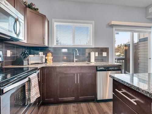 32 6520 2 Avenue Sw, Edmonton, AB - Indoor Photo Showing Kitchen