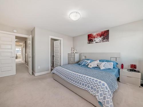 4631 175 Avenue, Edmonton, AB - Indoor Photo Showing Bedroom