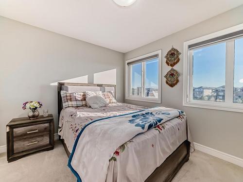 4631 175 Avenue, Edmonton, AB - Indoor Photo Showing Bedroom