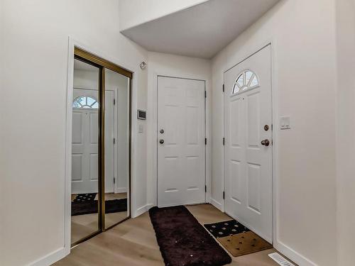 1052 Jones Crescent, Edmonton, AB - Indoor Photo Showing Other Room