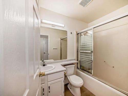 1052 Jones Crescent, Edmonton, AB - Indoor Photo Showing Bathroom