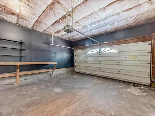 1052 Jones Crescent, Edmonton, AB - Indoor Photo Showing Garage