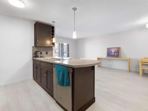 261 7805 71 Street, Edmonton, AB - Indoor Photo Showing Kitchen