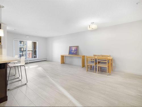 261 7805 71 Street, Edmonton, AB - Indoor