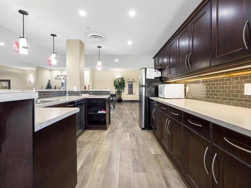 261 7805 71 Street, Edmonton, AB - Indoor Photo Showing Kitchen