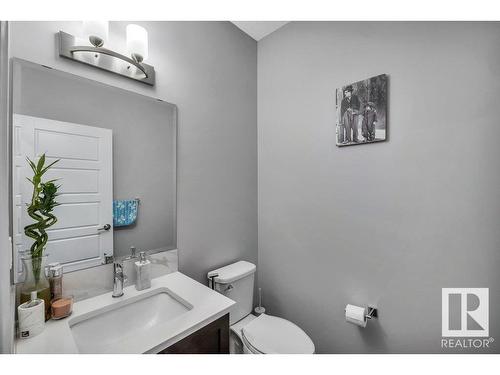 9621 230 Street, Edmonton, AB - Indoor Photo Showing Bathroom