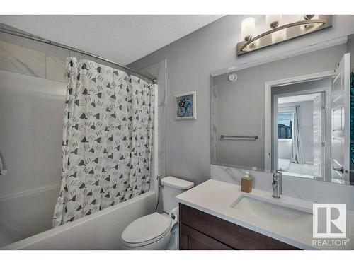 9621 230 Street, Edmonton, AB - Indoor Photo Showing Bathroom