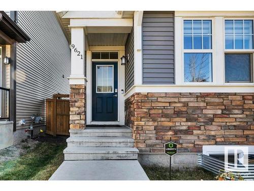 9621 230 Street, Edmonton, AB - Outdoor