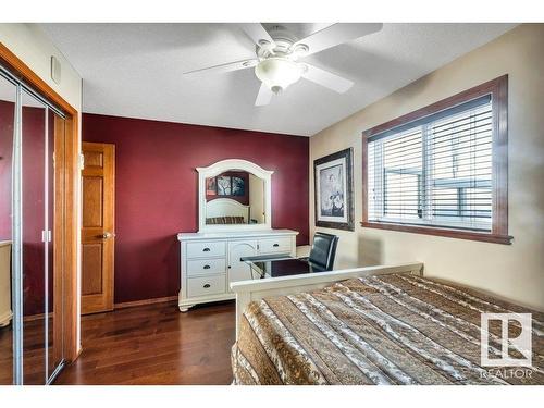 16105 73A Street, Edmonton, AB - Indoor Photo Showing Bedroom