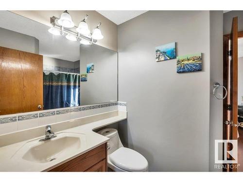 16105 73A Street, Edmonton, AB - Indoor Photo Showing Bathroom