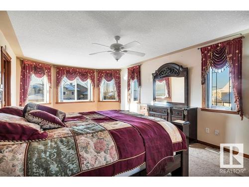 16105 73A Street, Edmonton, AB - Indoor Photo Showing Bedroom