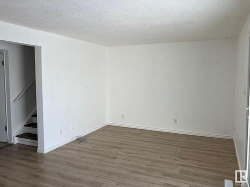 11472 139 Avenue, Edmonton, AB - Indoor Photo Showing Other Room