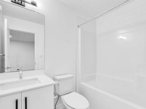 1220 14 Avenue Nw, Edmonton, AB - Indoor Photo Showing Bathroom