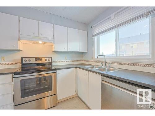 41 16541 100 Street, Edmonton, AB - Indoor Photo Showing Kitchen With Double Sink