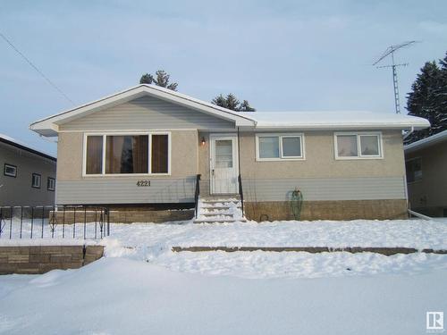 4221 50 Street, Vegreville, AB - Outdoor