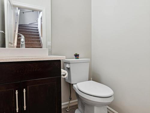 2439 18 Avenue, Edmonton, AB - Indoor Photo Showing Bathroom