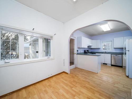 25417 Twp Road 590, Rural Westlock County, AB - Indoor Photo Showing Kitchen