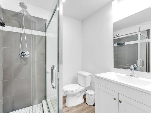 3720 4 Street, Edmonton, AB - Indoor Photo Showing Bathroom