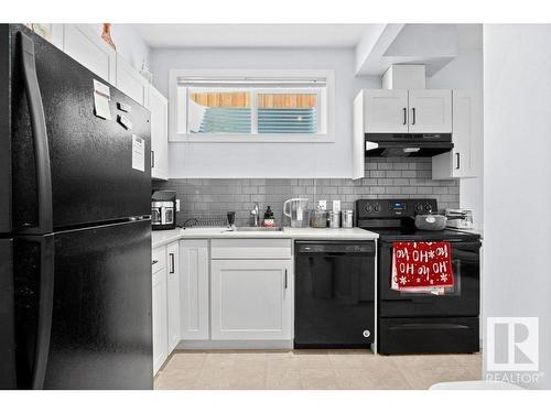 3707 48 Avenue, Beaumont, AB - Indoor Photo Showing Kitchen