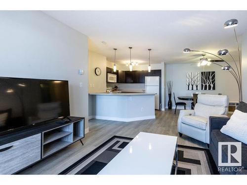 118 920 156 Street, Edmonton, AB - Indoor Photo Showing Living Room