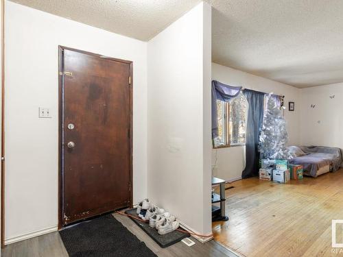 11026 150 Street, Edmonton, AB - Indoor