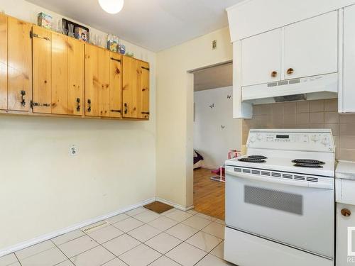 11026 150 Street, Edmonton, AB - Indoor Photo Showing Kitchen