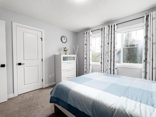 23 1005 Graydon Hill Boulevard, Edmonton, AB - Indoor Photo Showing Bedroom