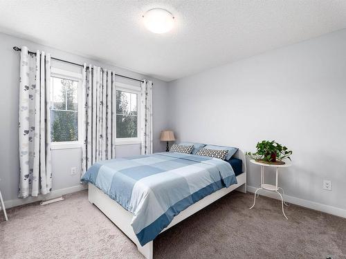 23 1005 Graydon Hill Boulevard, Edmonton, AB - Indoor Photo Showing Bedroom