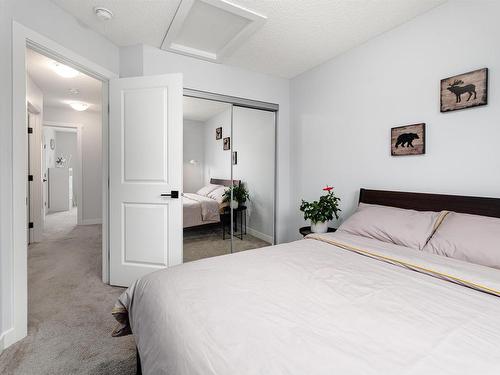 23 1005 Graydon Hill Boulevard, Edmonton, AB - Indoor Photo Showing Bedroom