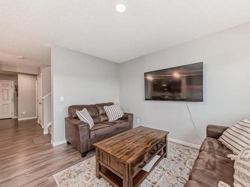 9806 227 Street, Edmonton, AB - Indoor Photo Showing Living Room