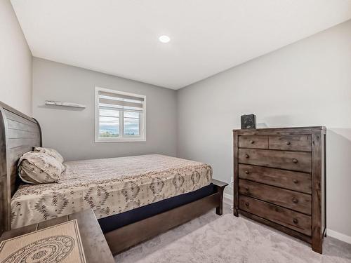 9806 227 Street, Edmonton, AB - Indoor Photo Showing Bedroom