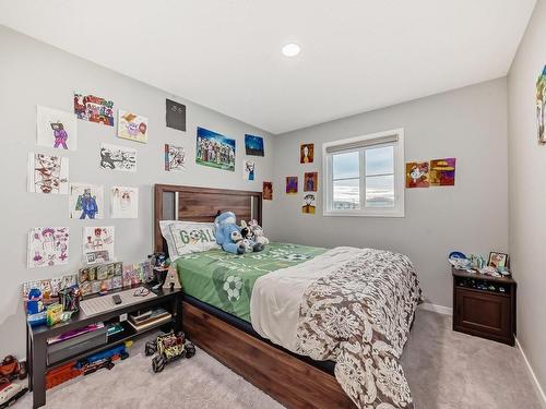 9806 227 Street, Edmonton, AB - Indoor Photo Showing Bedroom