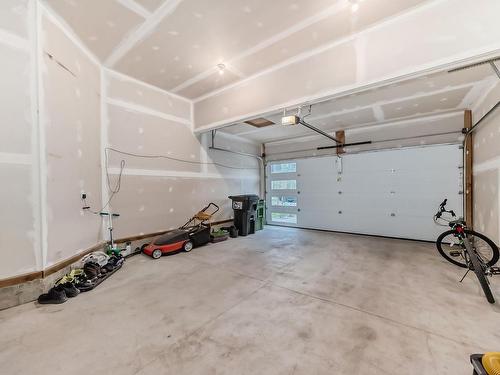 9806 227 Street, Edmonton, AB - Indoor Photo Showing Garage