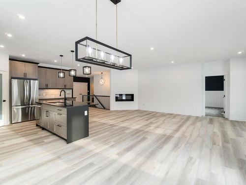 2 54104 Rge Road 274, Rural Parkland County, AB - Indoor Photo Showing Kitchen