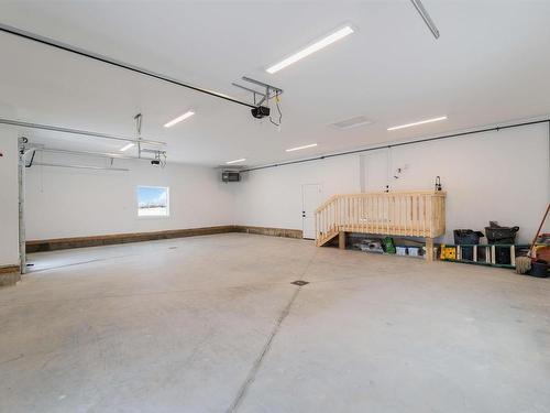 2 54104 Rge Road 274, Rural Parkland County, AB - Indoor Photo Showing Garage