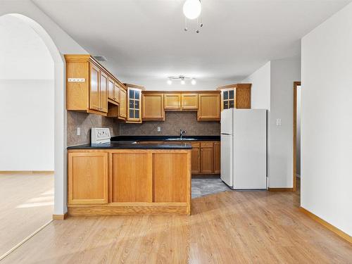 10814 51 Avenue, Edmonton, AB - Indoor Photo Showing Kitchen