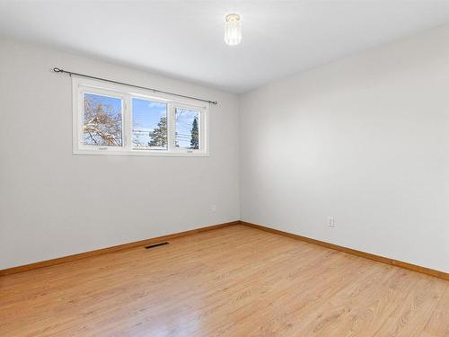 10814 51 Avenue, Edmonton, AB - Indoor Photo Showing Other Room