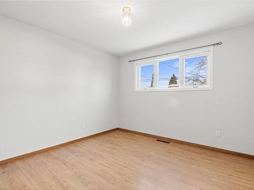 10814 51 Avenue, Edmonton, AB - Indoor Photo Showing Other Room