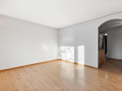 10814 51 Avenue, Edmonton, AB - Indoor Photo Showing Other Room