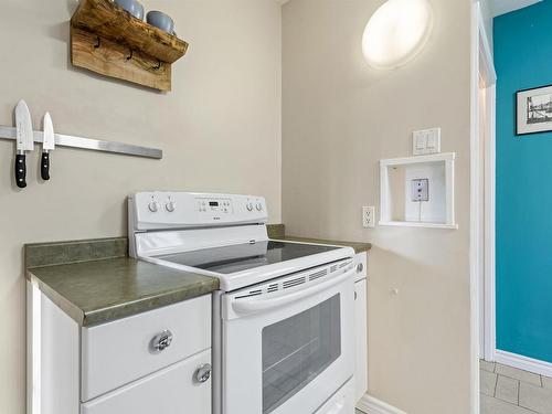 9608 74 Avenue, Edmonton, AB - Indoor Photo Showing Laundry Room