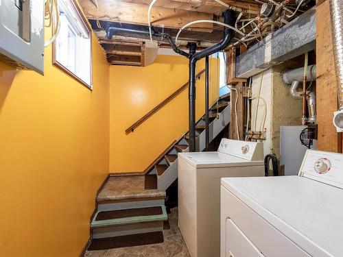 9608 74 Avenue, Edmonton, AB - Indoor Photo Showing Laundry Room