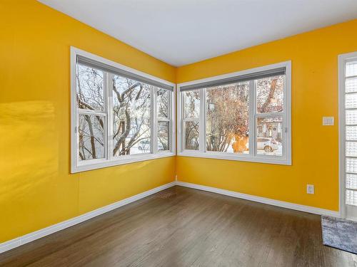 9608 74 Avenue, Edmonton, AB - Indoor Photo Showing Other Room