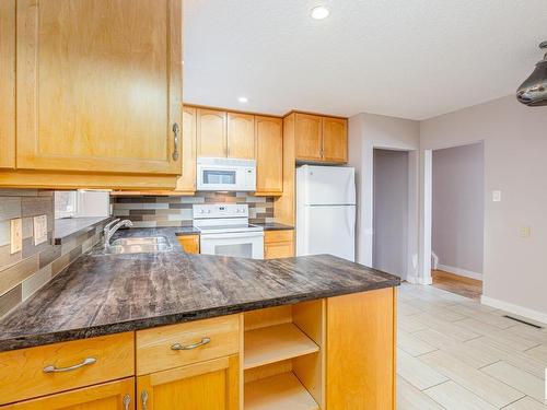 16503 79A Avenue, Edmonton, AB - Indoor Photo Showing Kitchen