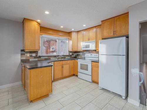 16503 79A Avenue, Edmonton, AB - Indoor Photo Showing Kitchen